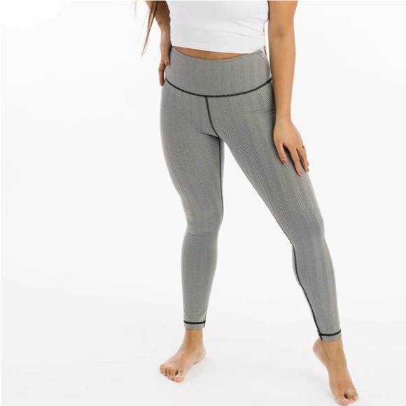 Zyia‎ Active Black Herringbone Hi Rise 7/8 Leggings 2 Grey - Picture 3 of 7